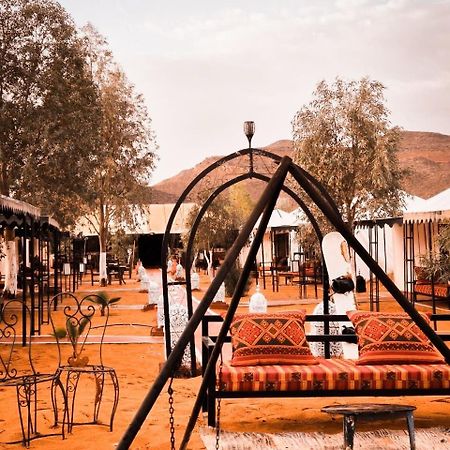 מרזאוגה Zahra Luxury Desert Camp מראה חיצוני תמונה