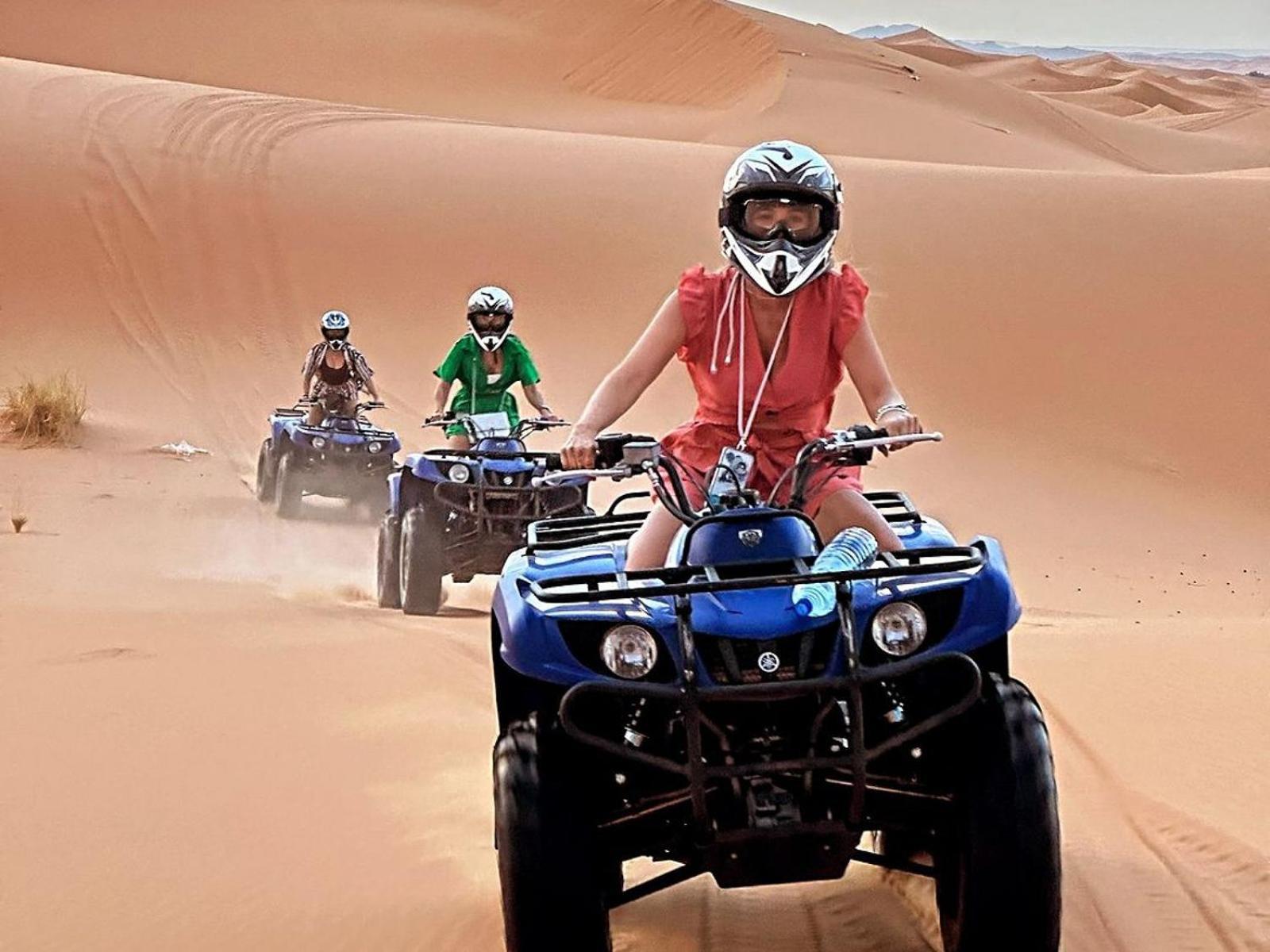 מרזאוגה Zahra Luxury Desert Camp מראה חיצוני תמונה
