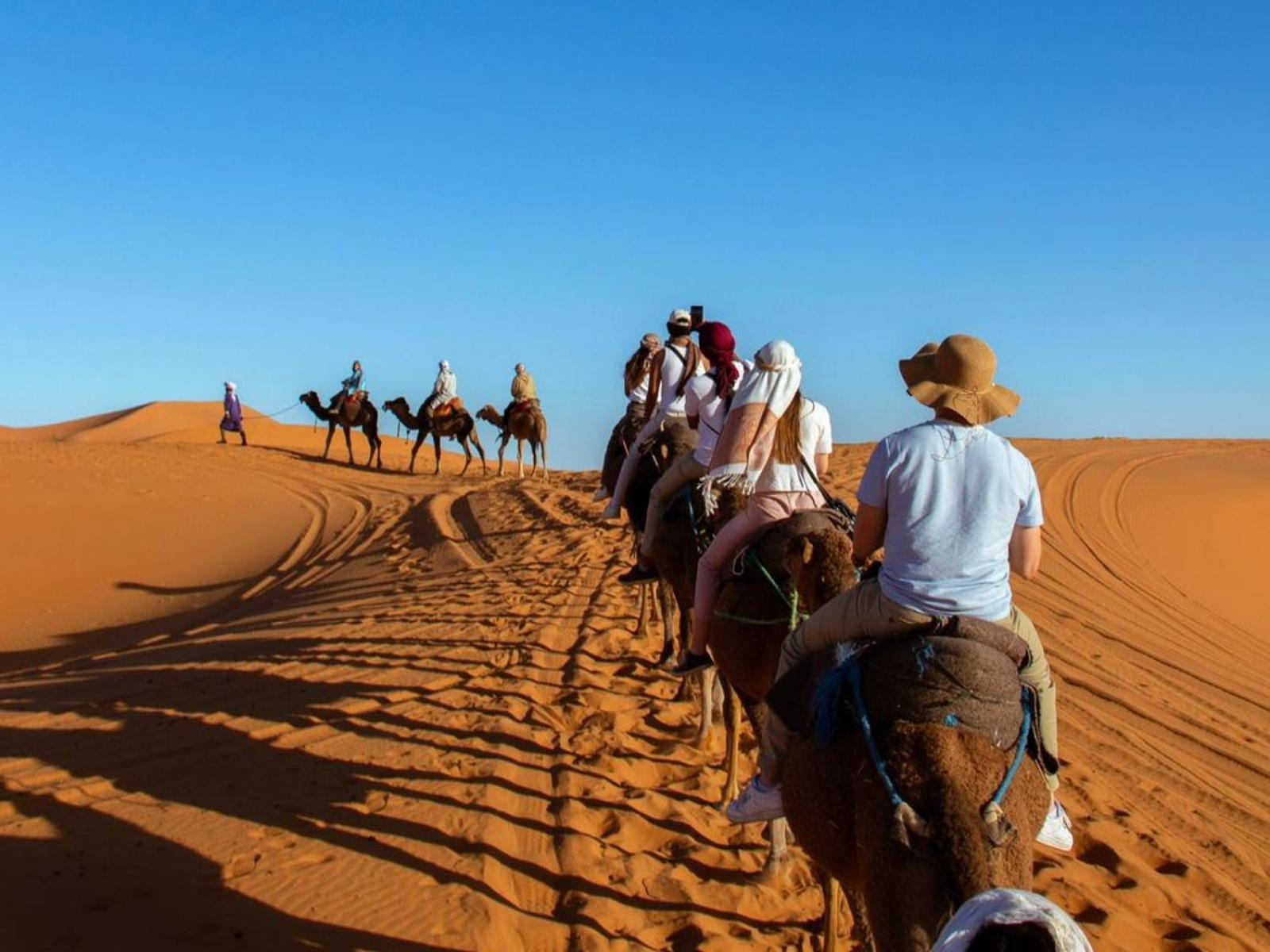 מרזאוגה Zahra Luxury Desert Camp מראה חיצוני תמונה