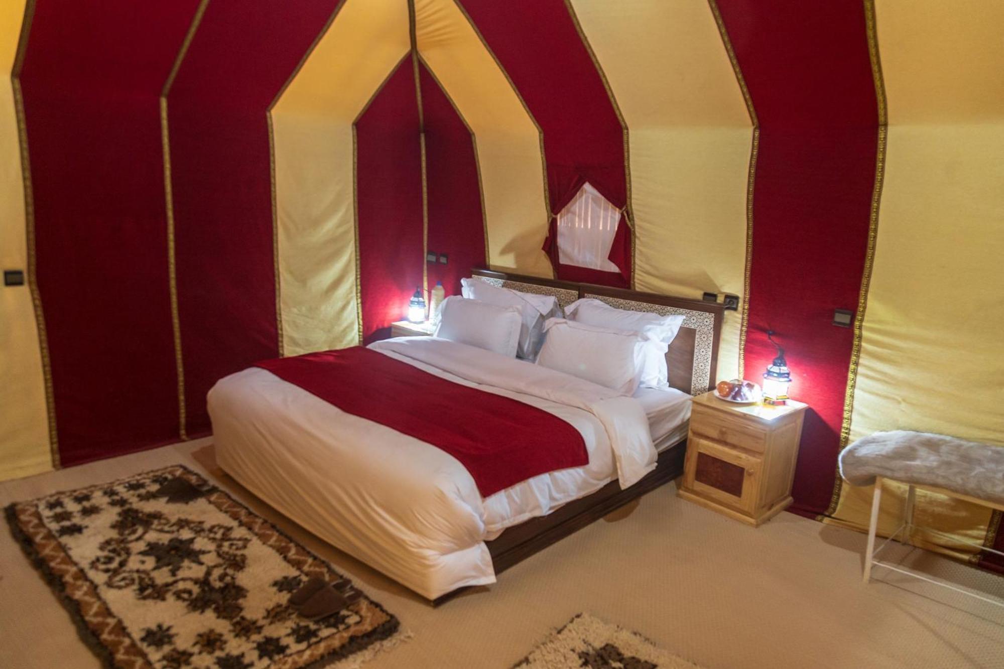 מרזאוגה Zahra Luxury Desert Camp מראה חיצוני תמונה