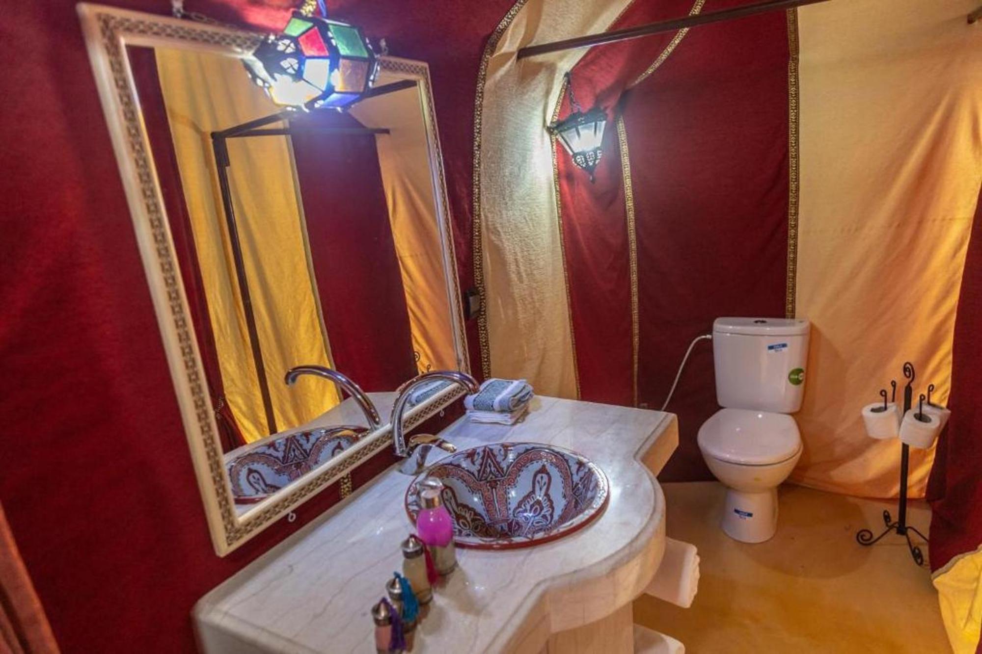 מרזאוגה Zahra Luxury Desert Camp מראה חיצוני תמונה