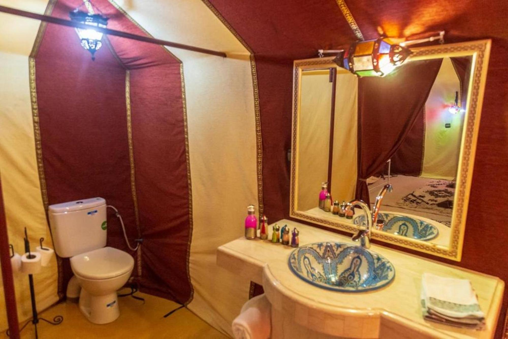 מרזאוגה Zahra Luxury Desert Camp מראה חיצוני תמונה