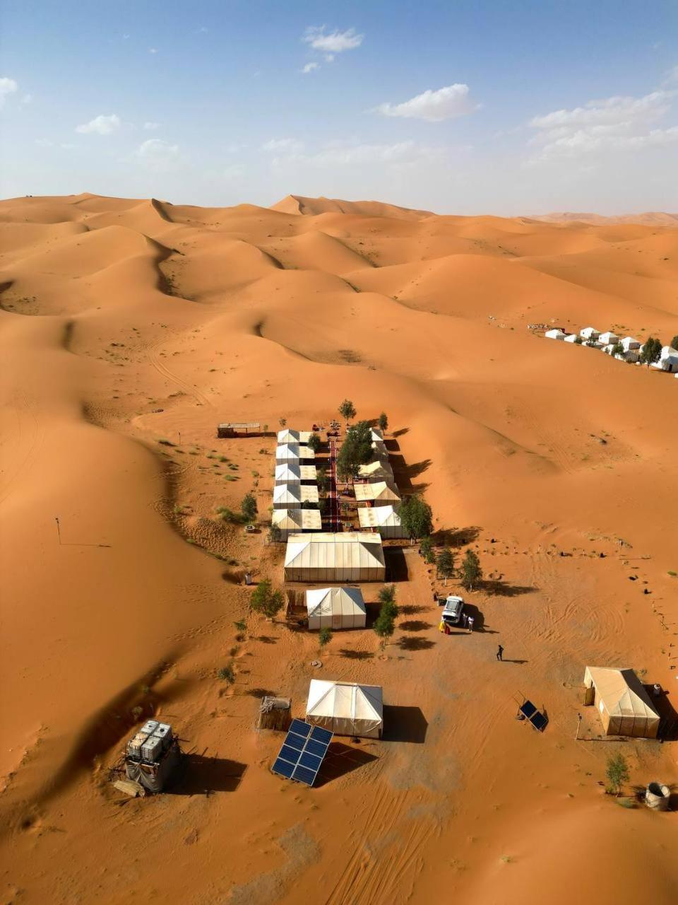 מרזאוגה Zahra Luxury Desert Camp מראה חיצוני תמונה